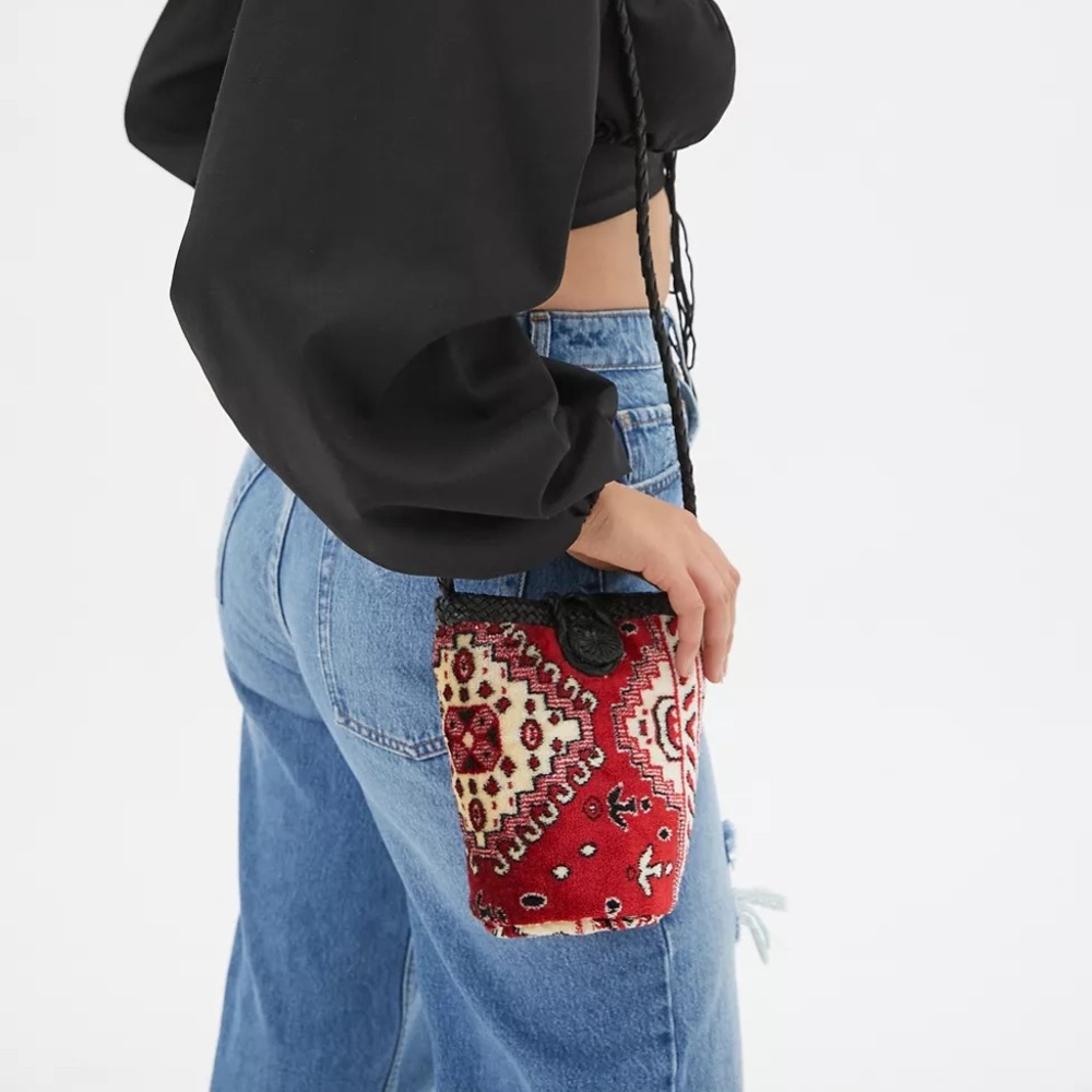 En Shalla Carpet Bucket Bag